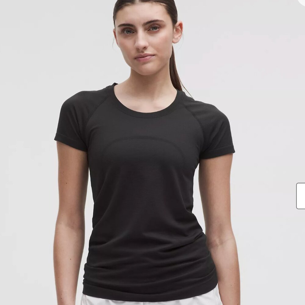 Lululemon Swiftly tech short-sleeve shirt 2.0 hip length (10, black)